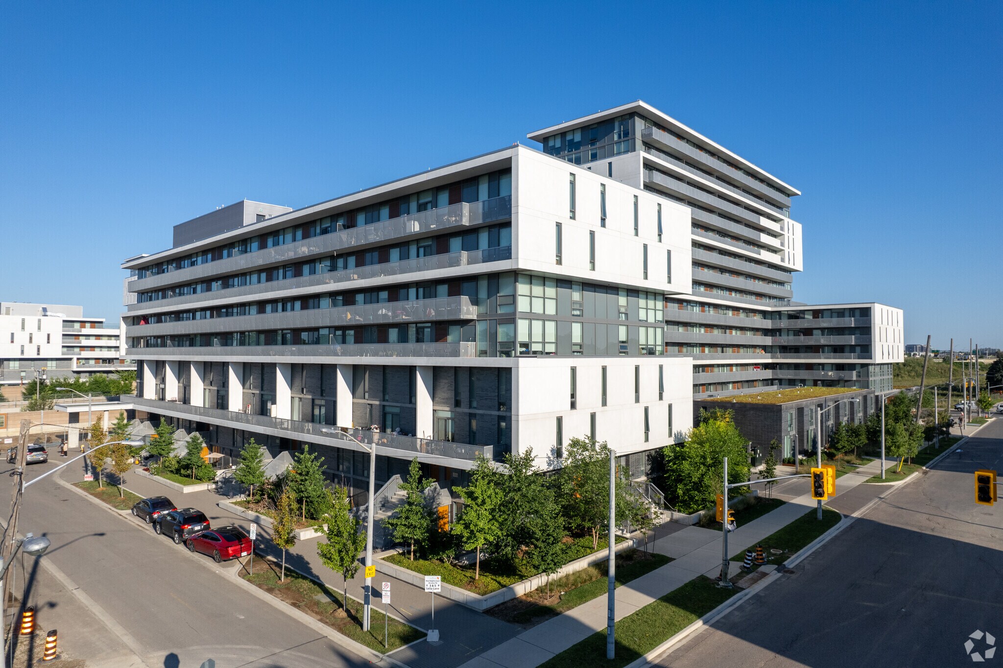 215 Ranee Av, Toronto, ON à vendre Photo du bâtiment- Image 1 de 1