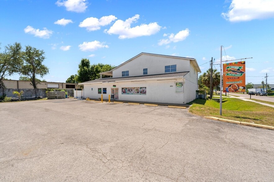 4624 N Hubert Ave, Tampa, FL à vendre - Photo du bâtiment - Image 3 de 25