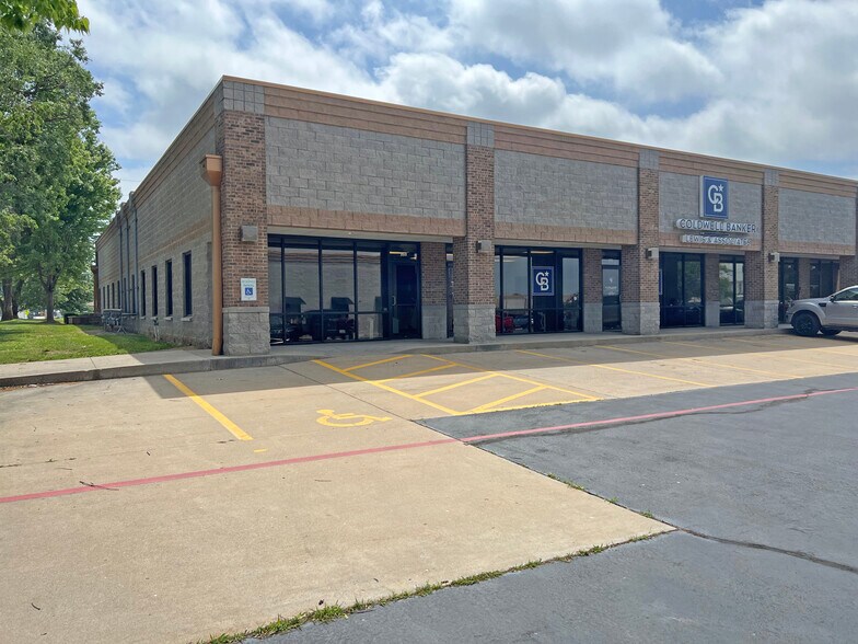 4121 S Fremont Ave, Springfield, MO for lease - Building Photo - Image 2 of 23