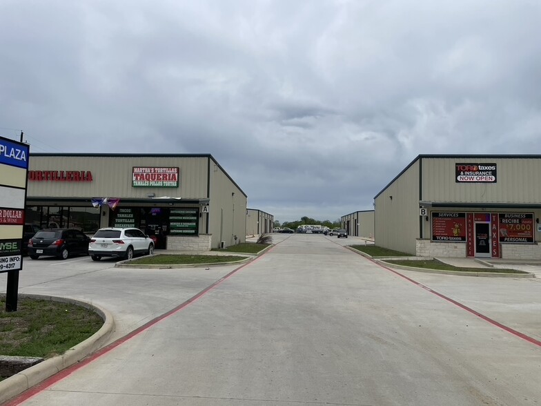 18700 Becker Rd, Hockley, TX for lease - Building Photo - Image 1 of 8