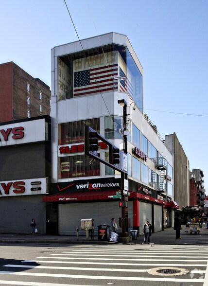 166 W 125th St, New York, NY à louer - Photo du bâtiment - Image 3 de 3