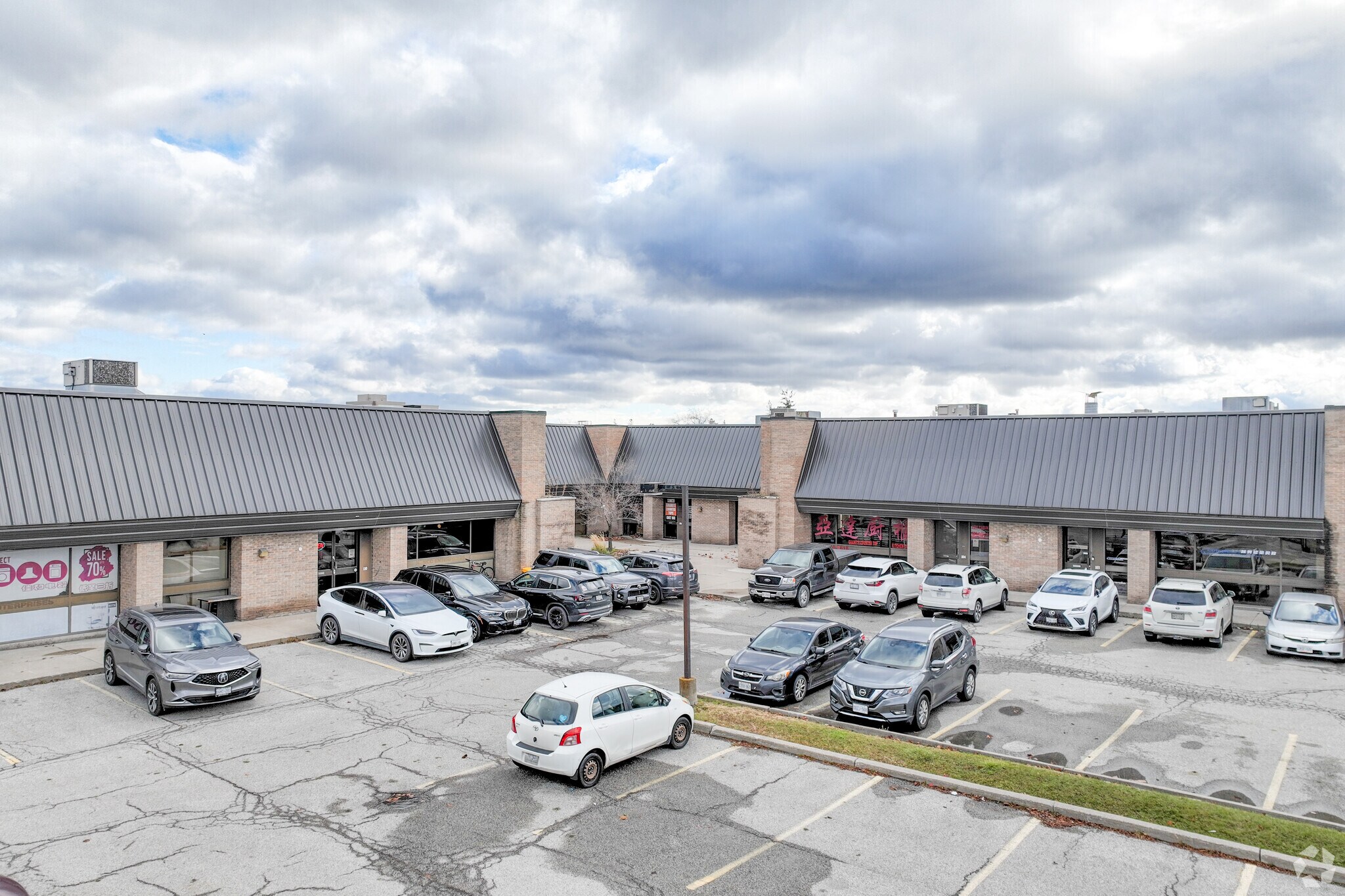 861 Denison St, Markham, ON for sale Primary Photo- Image 1 of 1