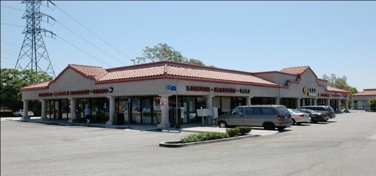 2960 E Colorado Blvd, Pasadena, CA à vendre - Photo du bâtiment - Image 3 de 12