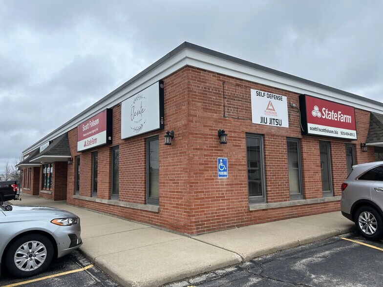 421-425 S Military Ave, Green Bay, WI à louer - Photo du bâtiment - Image 2 de 5