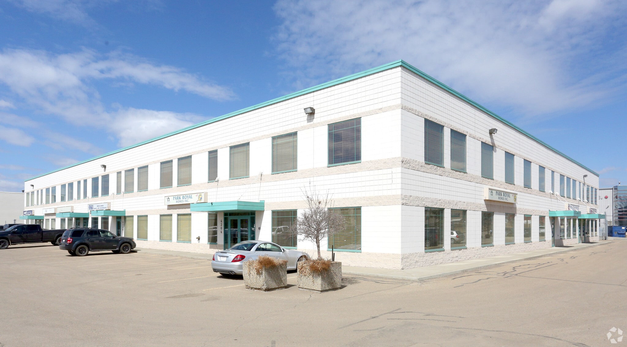 8216 43 St NW, Edmonton, AB for sale Building Photo- Image 1 of 1
