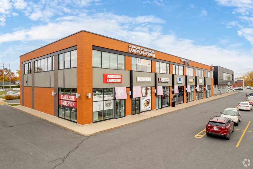 70 route 132, Delson, QC à louer - Photo du bâtiment - Image 2 de 6