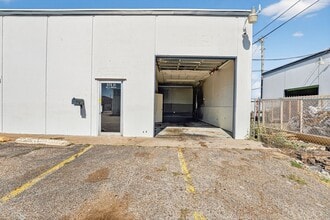 104-142 S Collins St, Arlington, TX for lease Interior Photo- Image 1 of 9