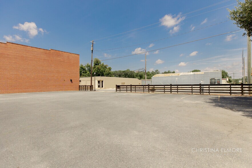 806 Commerce St, Perry, GA à vendre - Photo du bâtiment - Image 3 de 12
