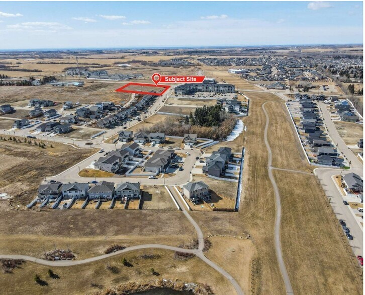 1 Crestview Blvd, Sylvan Lake, AB for sale - Aerial - Image 1 of 1