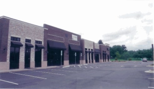 90 Cape Fear Dr, Whitsett, NC à vendre - Photo du bâtiment - Image 2 de 22