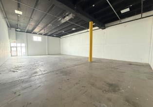 2300-2340 W 8th Ave, Hialeah, FL for lease Building Photo- Image 1 of 6