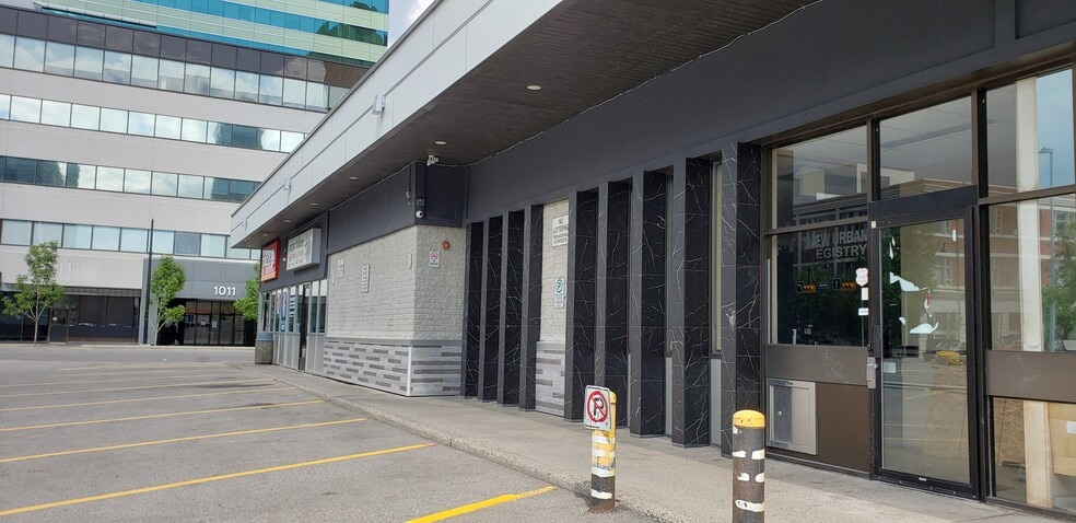 140 11th Ave SW, Calgary, AB à louer - Photo du bâtiment - Image 2 de 8