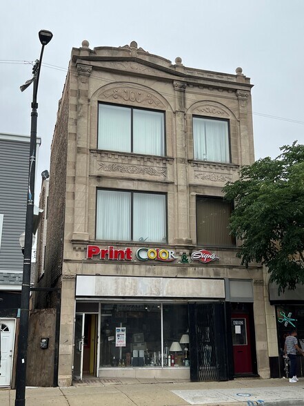 4152 W North Ave, Chicago, IL à louer - Photo du bâtiment - Image 3 de 10