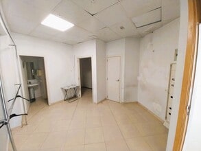 Retail in Madrid, Madrid for lease Interior Photo- Image 2 of 5