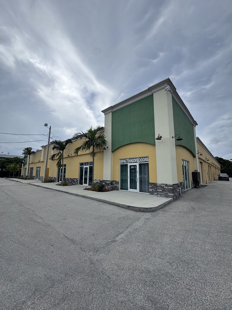 240 S Andrews Ave, Pompano Beach, FL for lease Primary Photo- Image 1 of 5