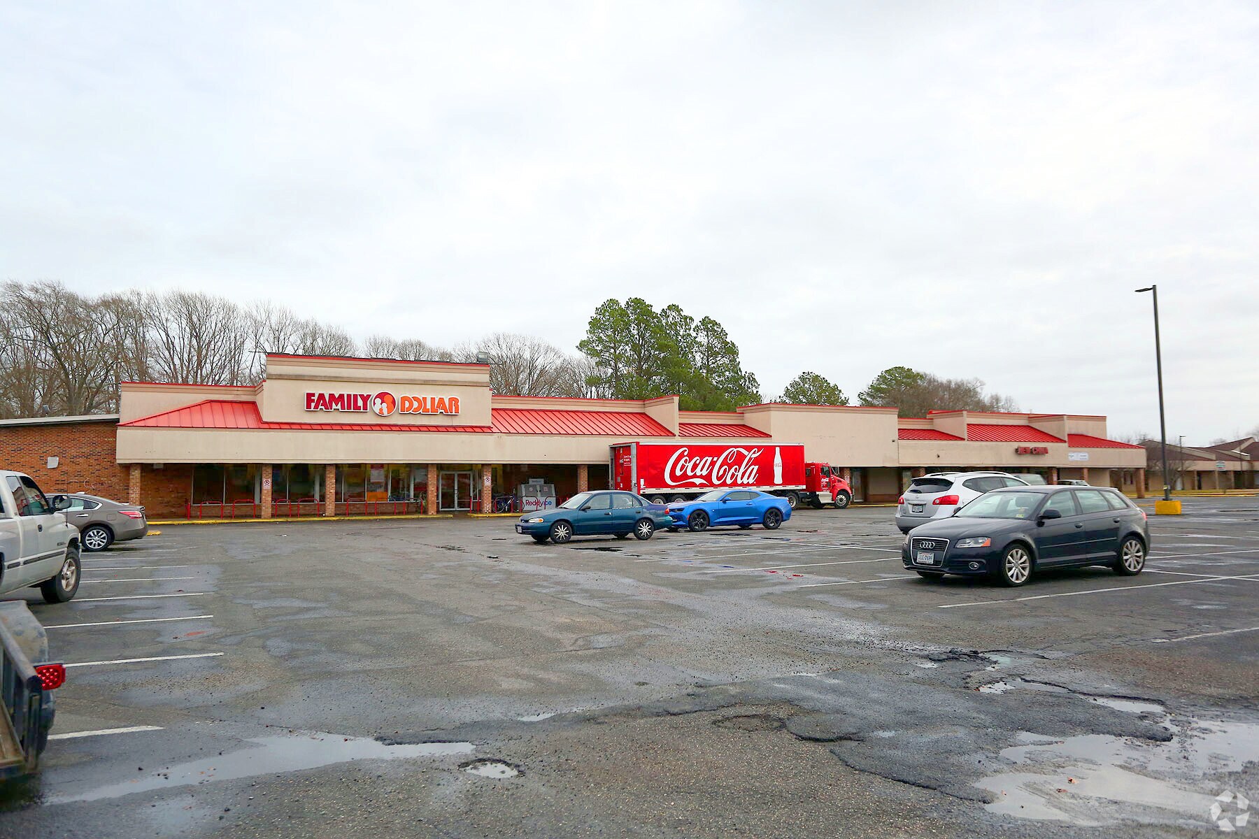 2711-2725 Campostella Rd, Chesapeake, VA for sale Primary Photo- Image 1 of 5