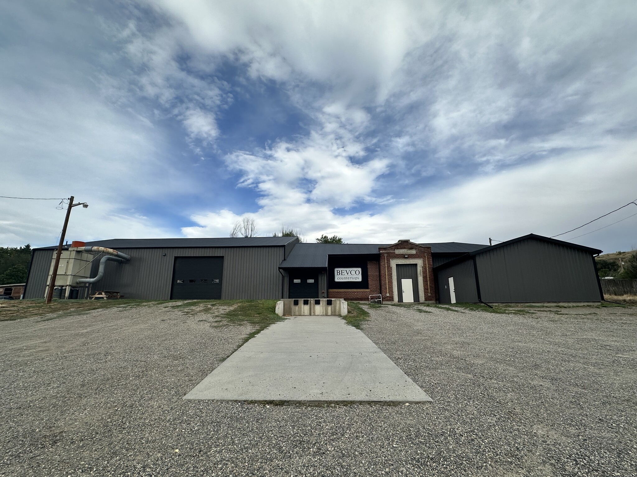 1627 Dickie Rd, Billings, MT for sale Primary Photo- Image 1 of 20