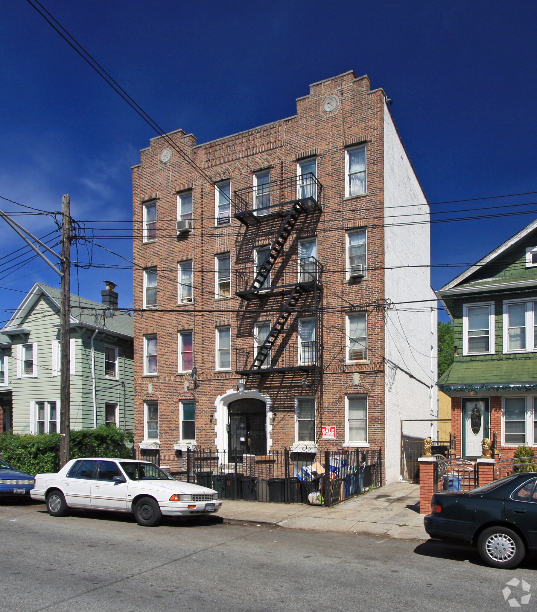 19 Hubbard Pl, Brooklyn, NY à vendre Photo principale- Image 1 de 8