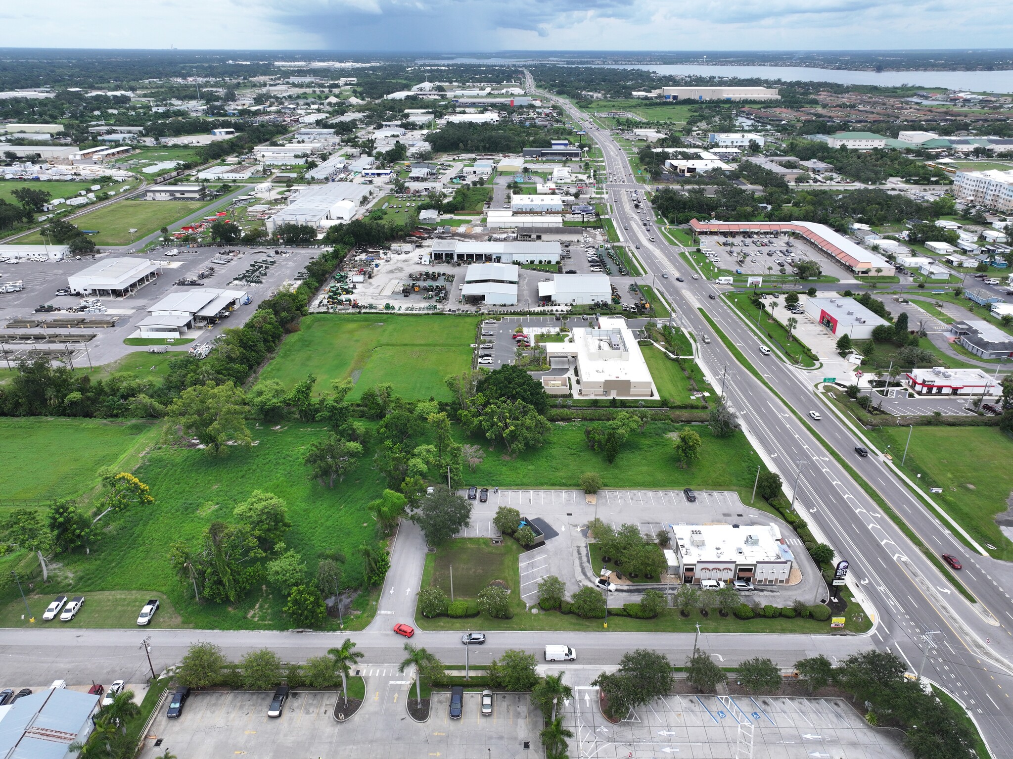 640 10th St E, Palmetto, FL for lease Primary Photo- Image 1 of 7