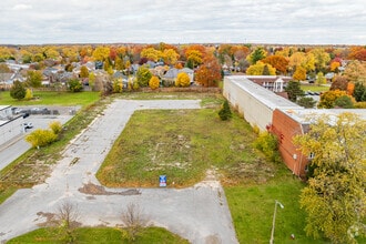 7797 Lundy's Ln, Niagara Falls, ON - Aerial  map view - Image1