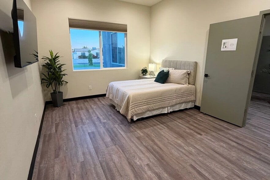 16020 N 37th St, Phoenix, AZ for sale - Building Photo - Image 3 of 9