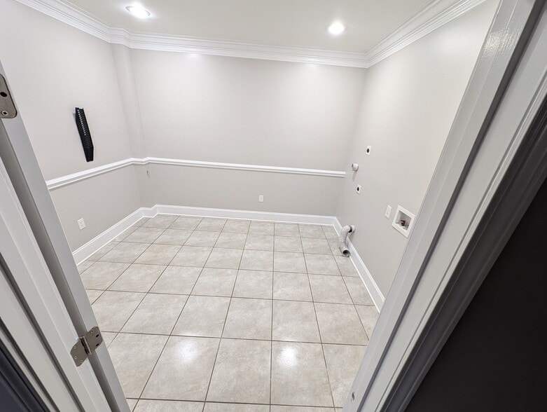 1317 Cedar Lane Rd, Greenville, SC à louer - Photo intérieure - Image 2 de 16