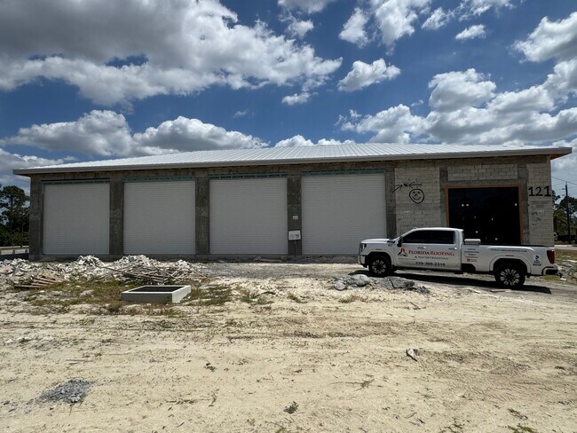 More details for 121 Gretchen Ave S, Lehigh Acres, FL - Industrial for Lease