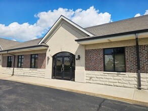 16001-16009 Executive Dr, Crest Hill, IL for lease Interior Photo- Image 2 of 15