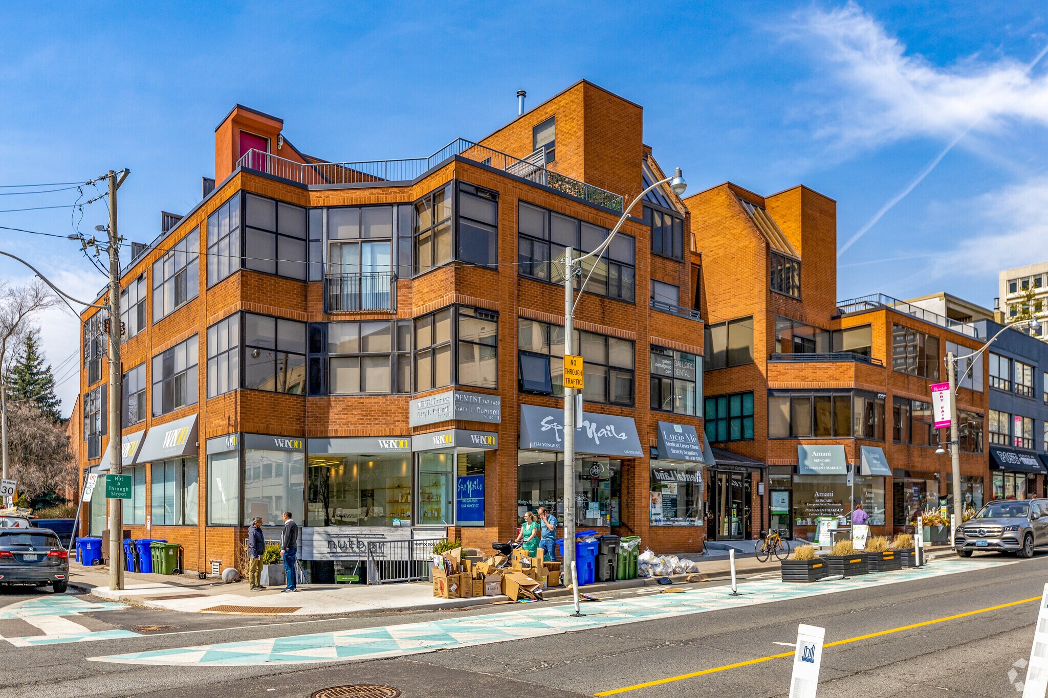 1240-1250 Yonge St, Toronto, ON for sale Primary Photo- Image 1 of 1