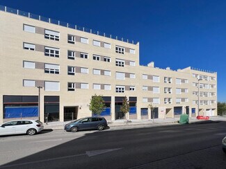 Plus de détails pour Multi-résidentiel à vendre