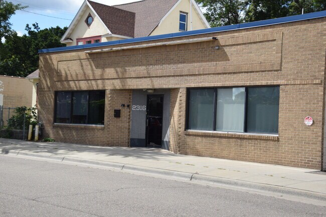 Plus de détails pour 2316 S 4th Ave, Minneapolis, MN - Flex à vendre