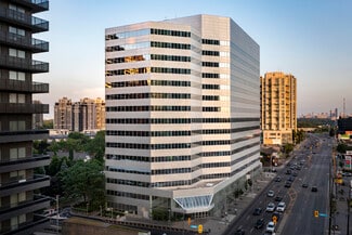 Plus de détails pour 4711 Yonge St, Toronto, ON - Bureau à louer