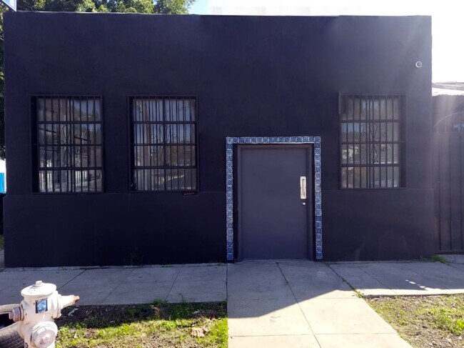 Plus de détails pour 5196 Alhambra Ave, Los Angeles, CA - Local d'activités à louer
