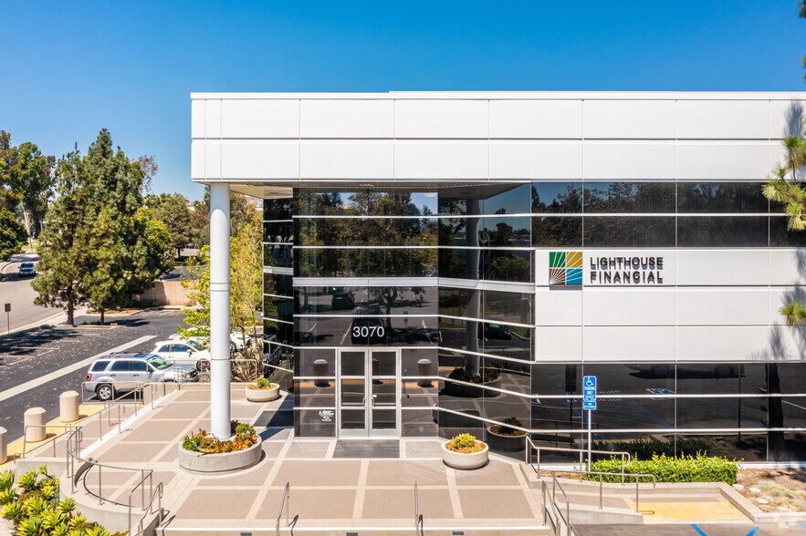 3010-3070 Saturn St, Brea, CA à louer - Photo du bâtiment - Image 3 de 29