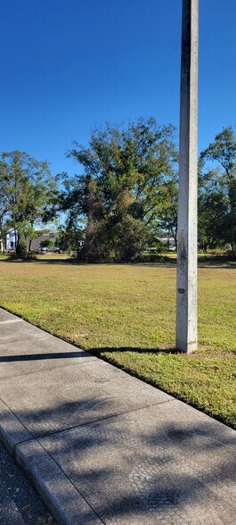 658 Oviedo Medical Dr, Oviedo, FL à vendre - Photo du bâtiment - Image 2 de 9