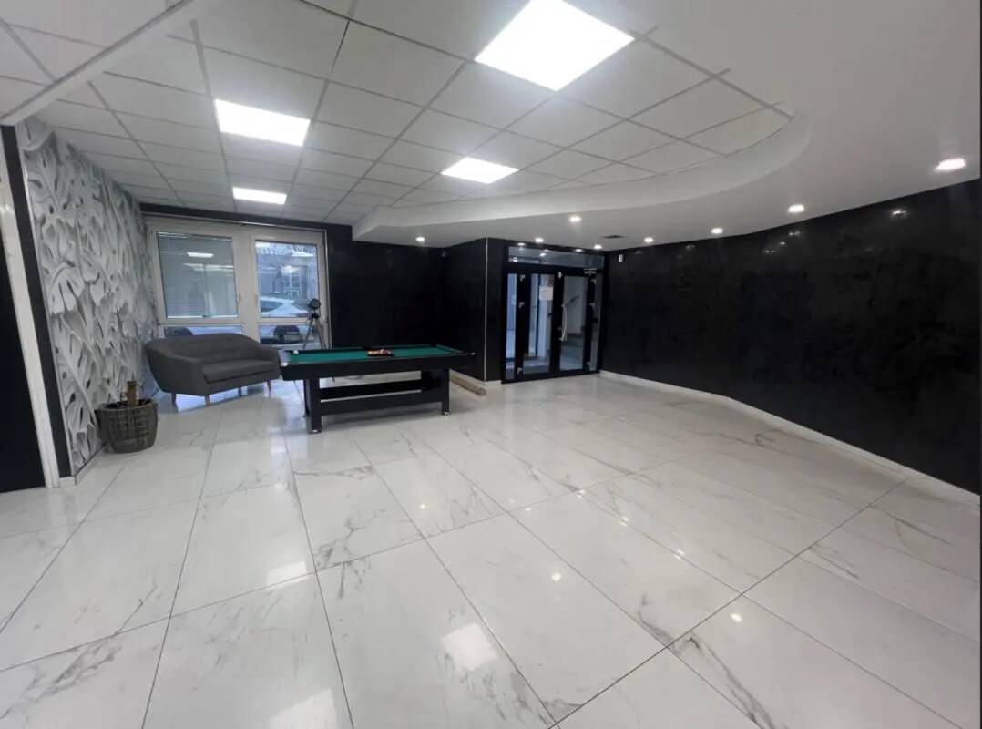 25 Rue Du 35Eme Regiment D'Aviation, Bron for sale Building Photo- Image 1 of 7