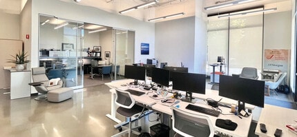 889 Winslow St, Redwood City, CA for lease Interior Photo- Image 2 of 5
