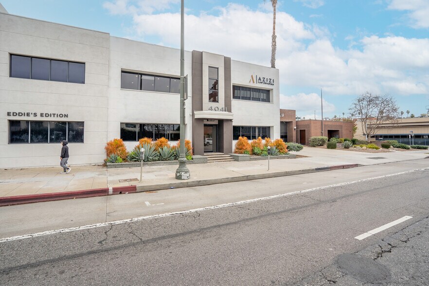 4041 Wilshire Blvd, Los Angeles, CA à louer - Photo du bâtiment - Image 3 de 46