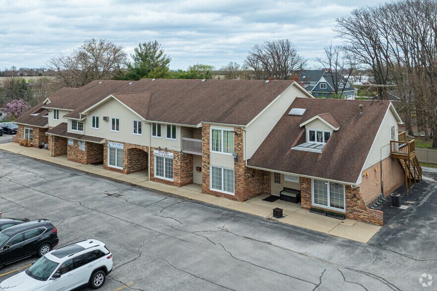 301 N White St, Frankfort, IL à louer - Photo principale - Image 1 de 4