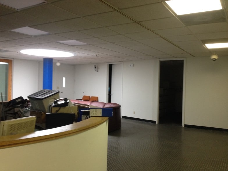 140 Old Saw Mill River Rd, Hawthorne, NY for sale - Interior Photo - Image 3 of 21