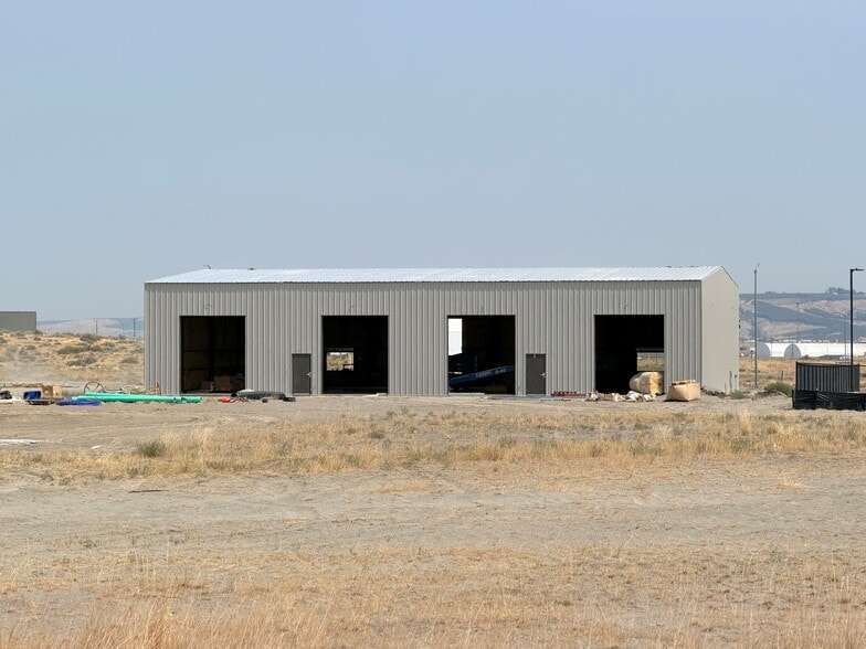 2605 Robertson Dr, Richland, WA for lease - Building Photo - Image 3 of 16