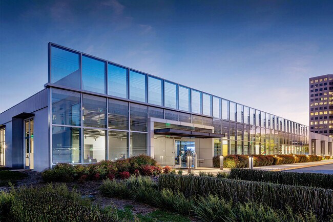 Plus de détails pour 2722 Michelson Dr, Irvine, CA - Bureau à vendre