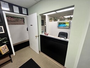 1900 E Northern Pky, Baltimore, MD for lease Interior Photo- Image 1 of 13