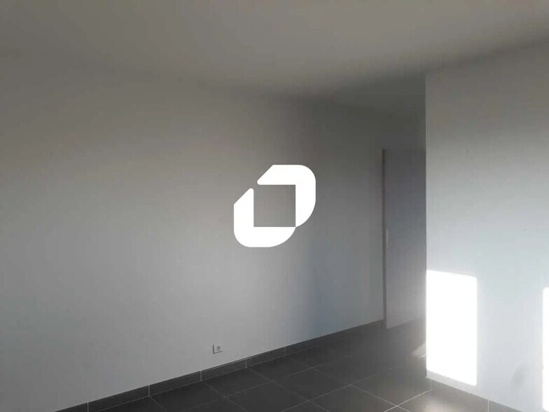 Office in Gometz-le-Châtel for lease - Interior Photo - Image 3 of 8