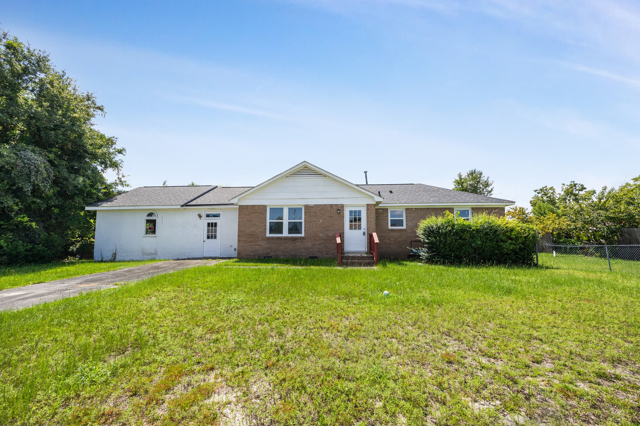 109 Lisa Dr, Lexington, SC for sale Primary Photo- Image 1 of 28