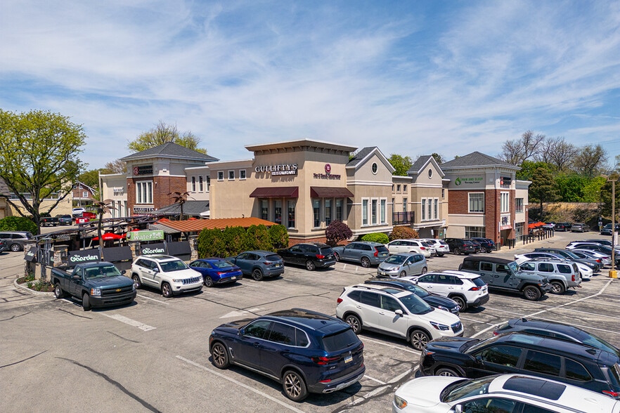 1149 W Lancaster Ave, Rosemont, PA à louer - Photo du bâtiment - Image 2 de 8