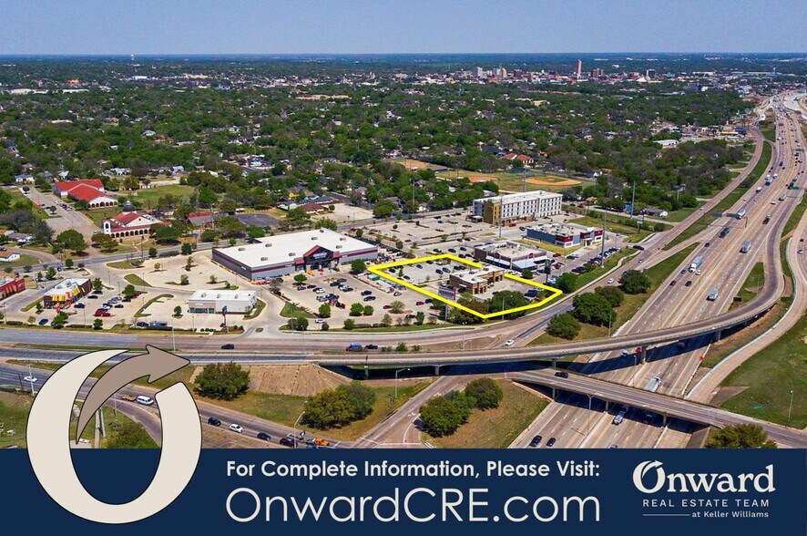 2609 S Jack Kultgen Expy, Waco, TX à vendre - Photo du bâtiment - Image 2 de 24