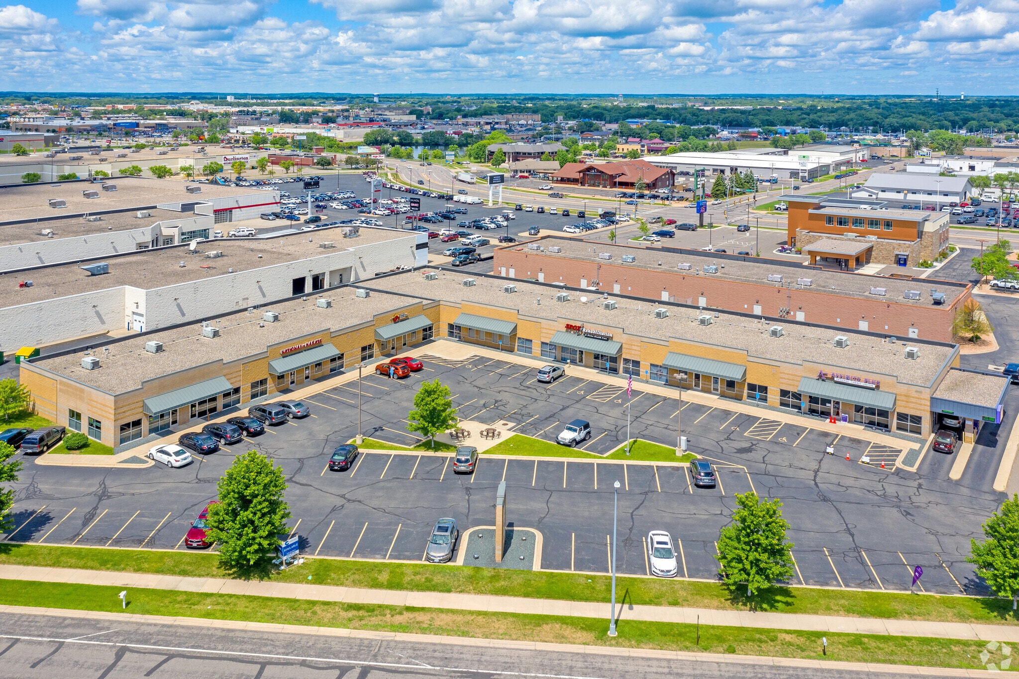 2835 W St Germain St, Saint Cloud, MN for lease Building Photo- Image 1 of 8