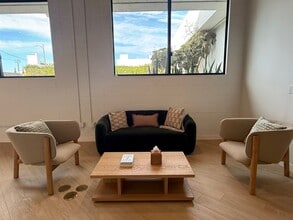 1154 S Robertson Blvd, Los Angeles, CA à louer Photo du bâtiment- Image 1 de 4