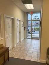 119 Poplar Pointe Dr, Mooresville, NC for lease Interior Photo- Image 2 of 6